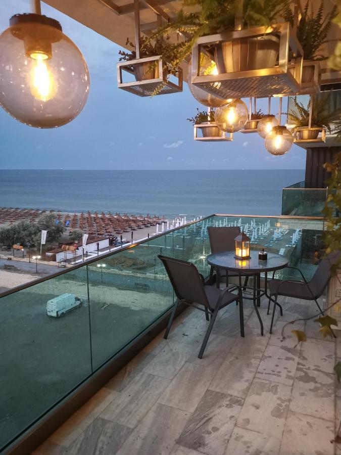 Maravali Seaview Mamaia Aparthotel Exterior photo